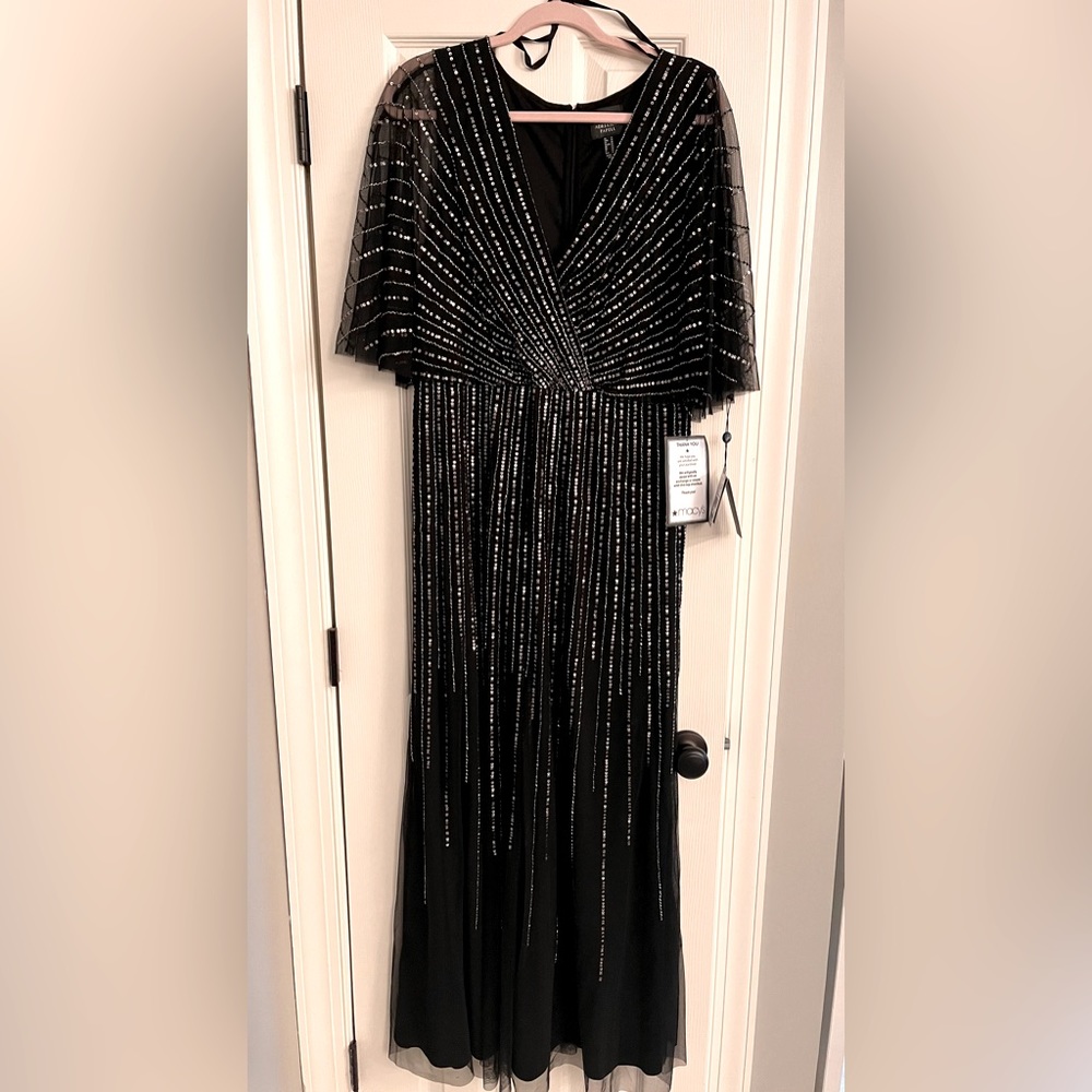 Stunning Adrianna Papell Formal Dress